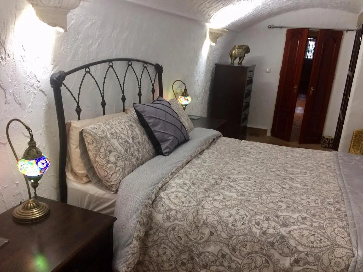 Cueva Romana, Adults Only Cave House Cuevas del Campo Bed & Breakfast