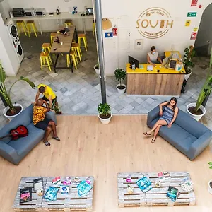  Hostal South - Service Center